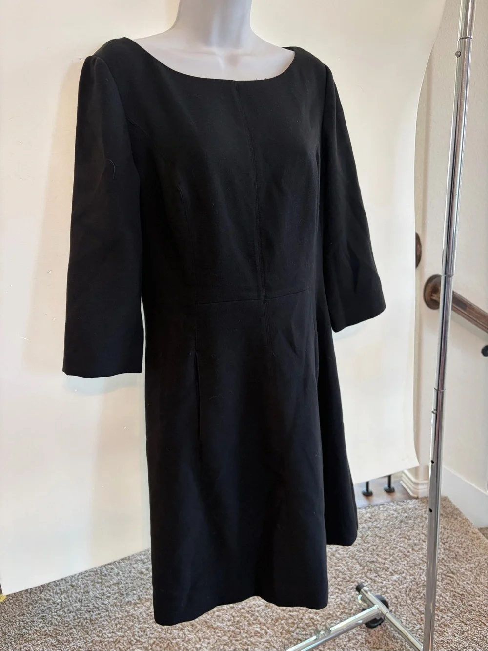 Vince Camuto Black Shift Dress Round Neck 3/4 Sleeve Knee Zip Dress Size 10